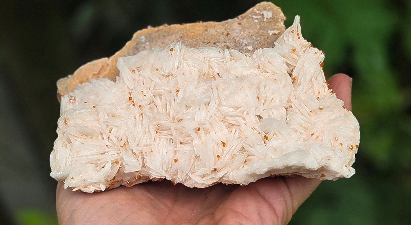 vanadiniet op witte bariet - 655 gr, Verzamelen, Ophalen of Verzenden