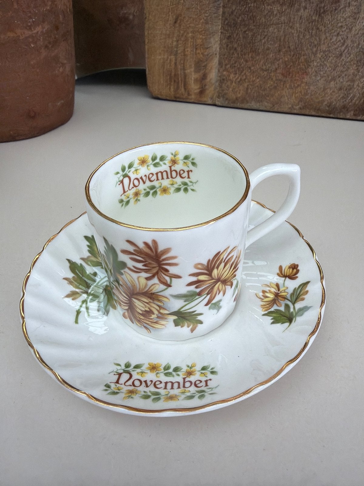 Vintage Staffordshire Bone China November Kop en Schotel, Antiek en Kunst, Ophalen of Verzenden
