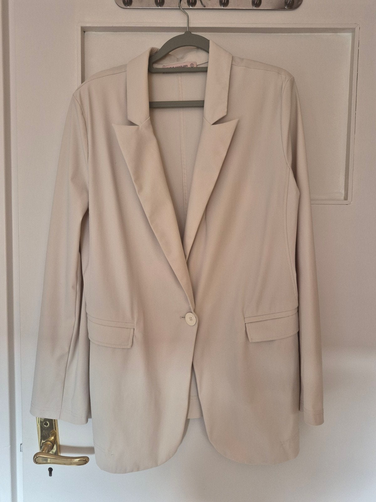 Mooie blazer van Studio Anneloes in kleur kit M, Maat 38/40 (M), Studio Anneloes, Beige, Ophalen of Verzenden