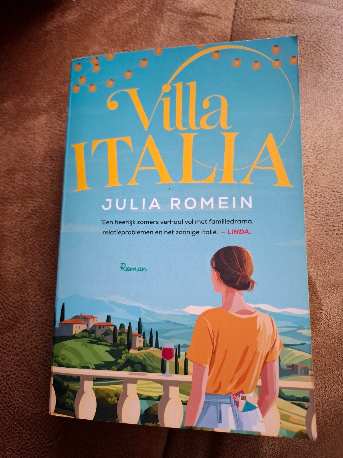 Julia Romein - Villa Italia, Ophalen of Verzenden, Zo goed als nieuw, Julia Romein
