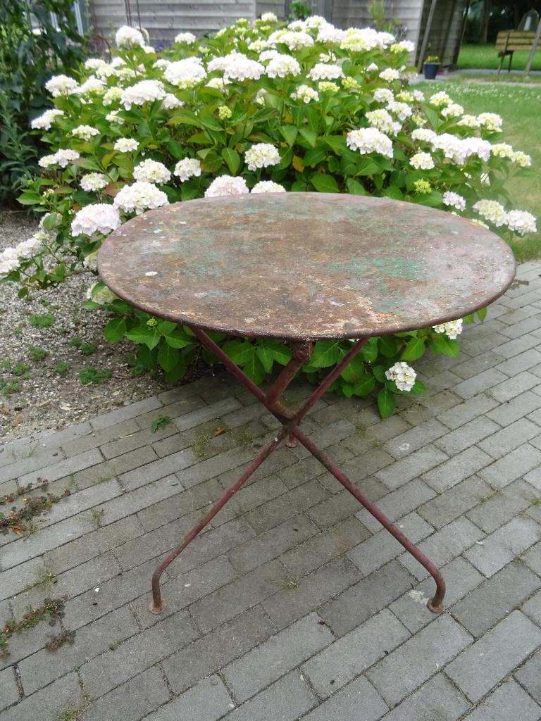 mooi doorleefd Frans brocant antiek tuintafeltje tafeltje, Ophalen, Gebruikt, Rond, Metaal