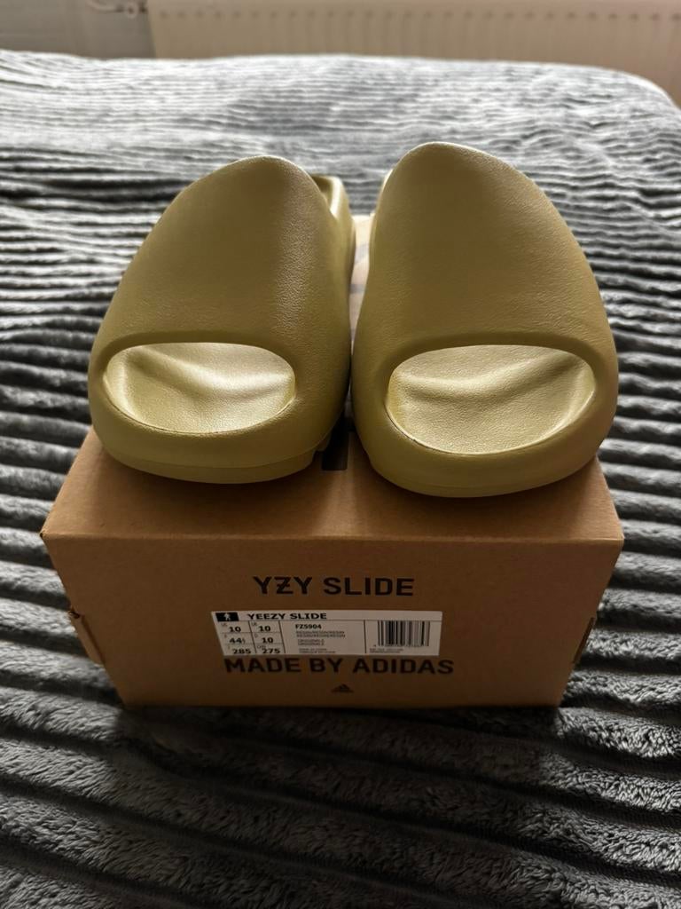 Yeezy Resin 44,5, Ophalen of Verzenden, Zo goed als nieuw