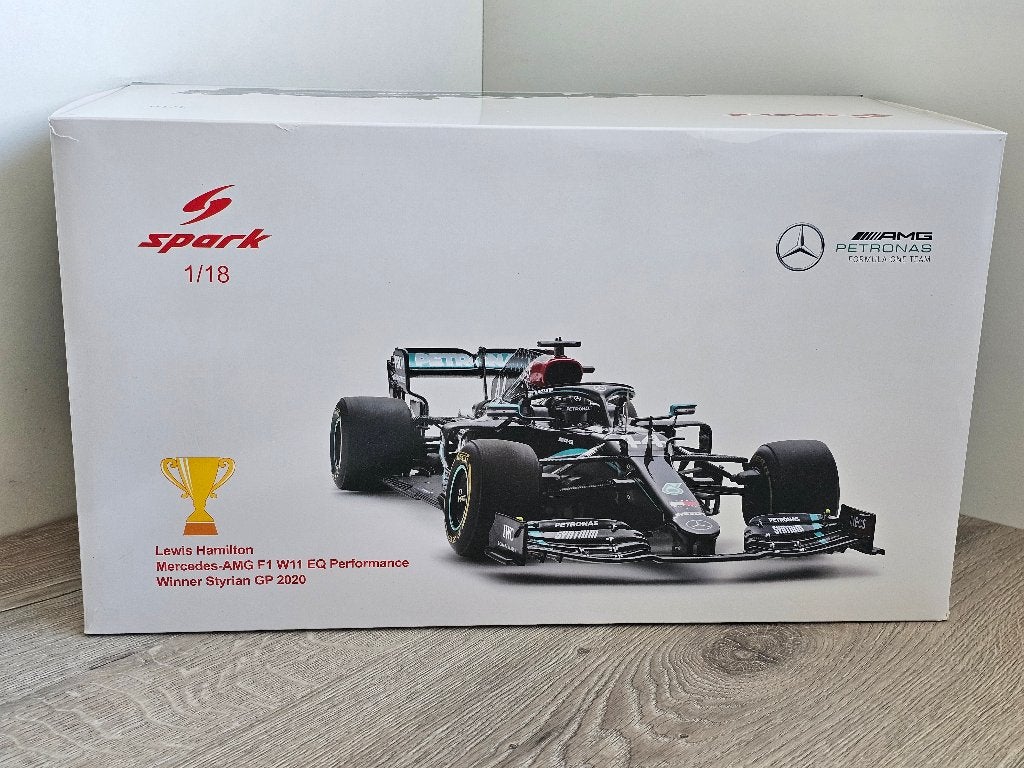 SUMMERSALE: Mercedes W11, L. Hamilton. Win GP Styrian '20., Ophalen of Verzenden, Zo goed als nieuw, Auto's