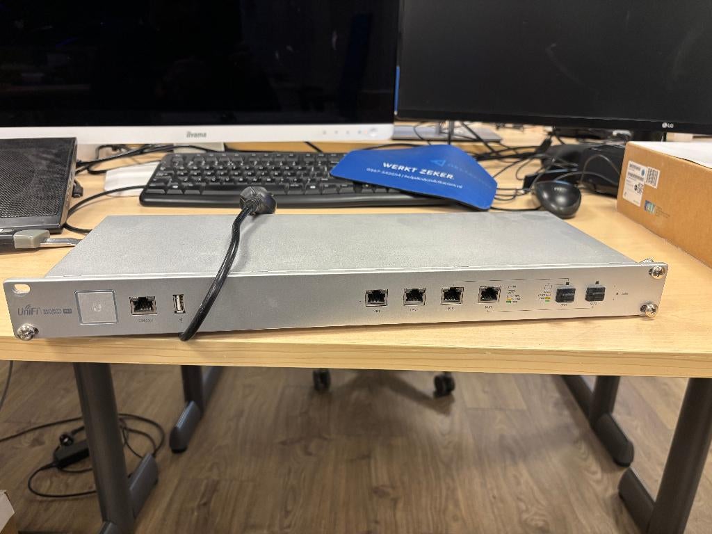 Unifi Security Gateway PRO-4, Ophalen of Verzenden, Nieuw, Router, Unifi