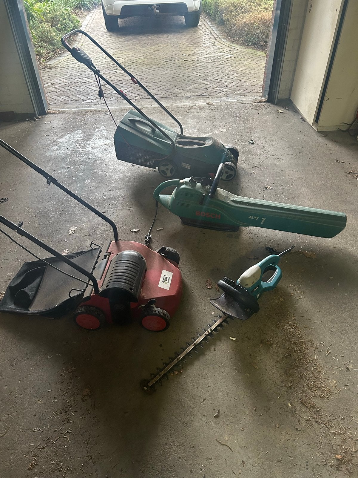 Tuinmachines set: grasmaaier, verticuteermachine, heggenscha, Tuin en Terras, Hand-tuingereedschap, Ophalen of Verzenden, Gebruikt