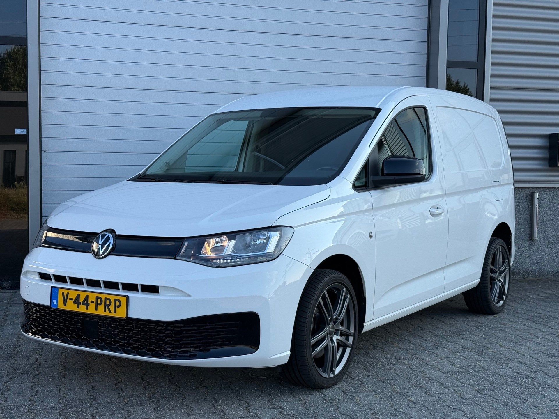 Volkswagen Caddy Cargo 2.0 TDI AUT Camera Navigatie 122PK, Stof, Gebruikt, Euro 6, 4 cilinders