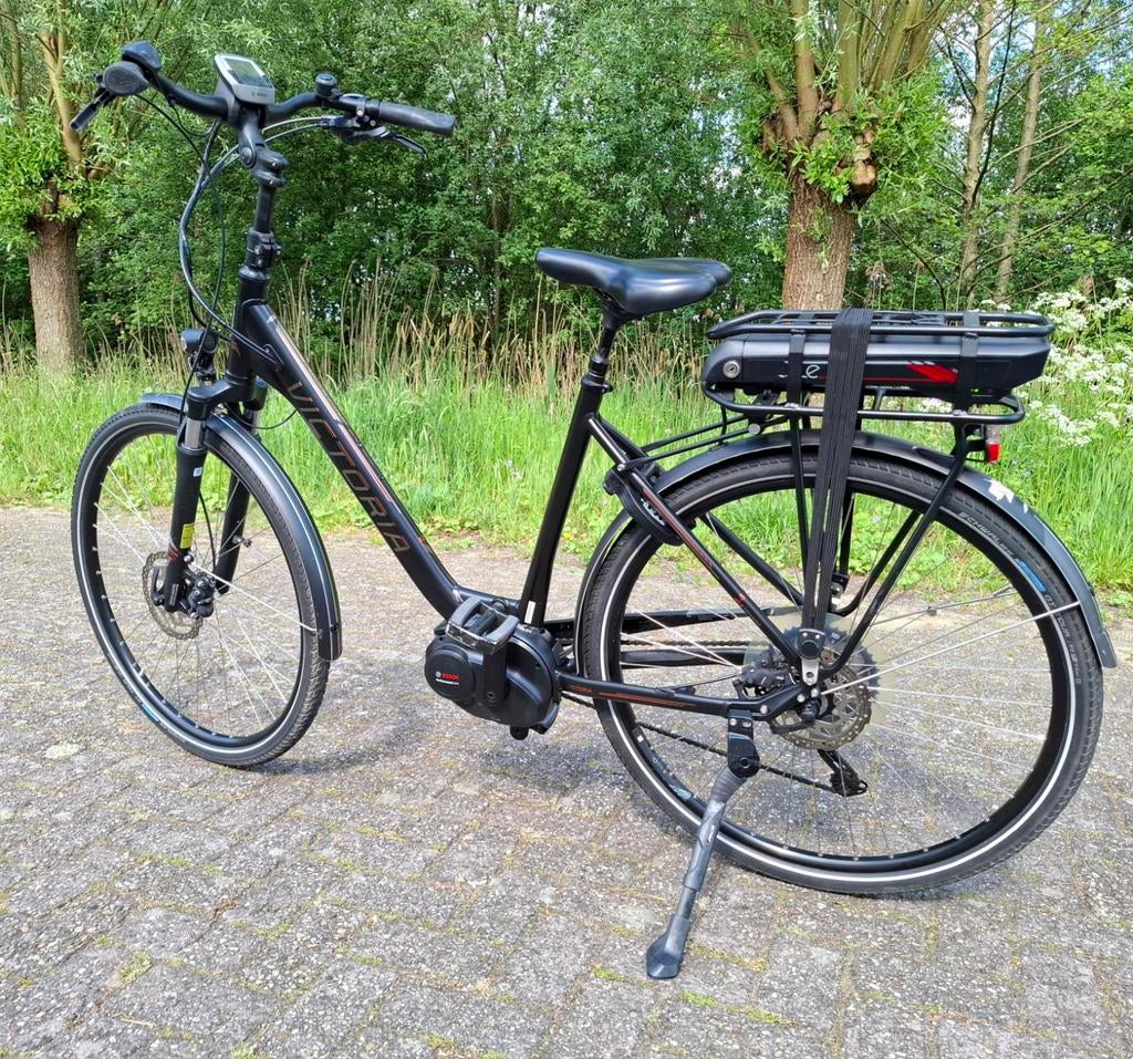 Mat zwarte elektrische Victoria damesfiets, Bosch motor ✅️, Ophalen, Versnellingen, Batavus, Schijfrem