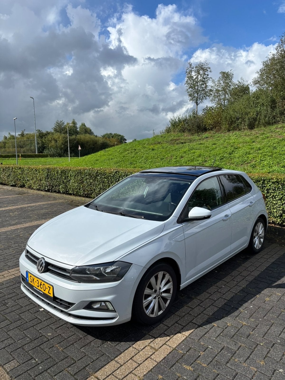 Volkswagen Polo 1.0 TSI 70KW 5D BMT Dsg-7 2018 Wit, Auto's, Voorwielaandrijving, Stof, 40 €/maand, Zwart