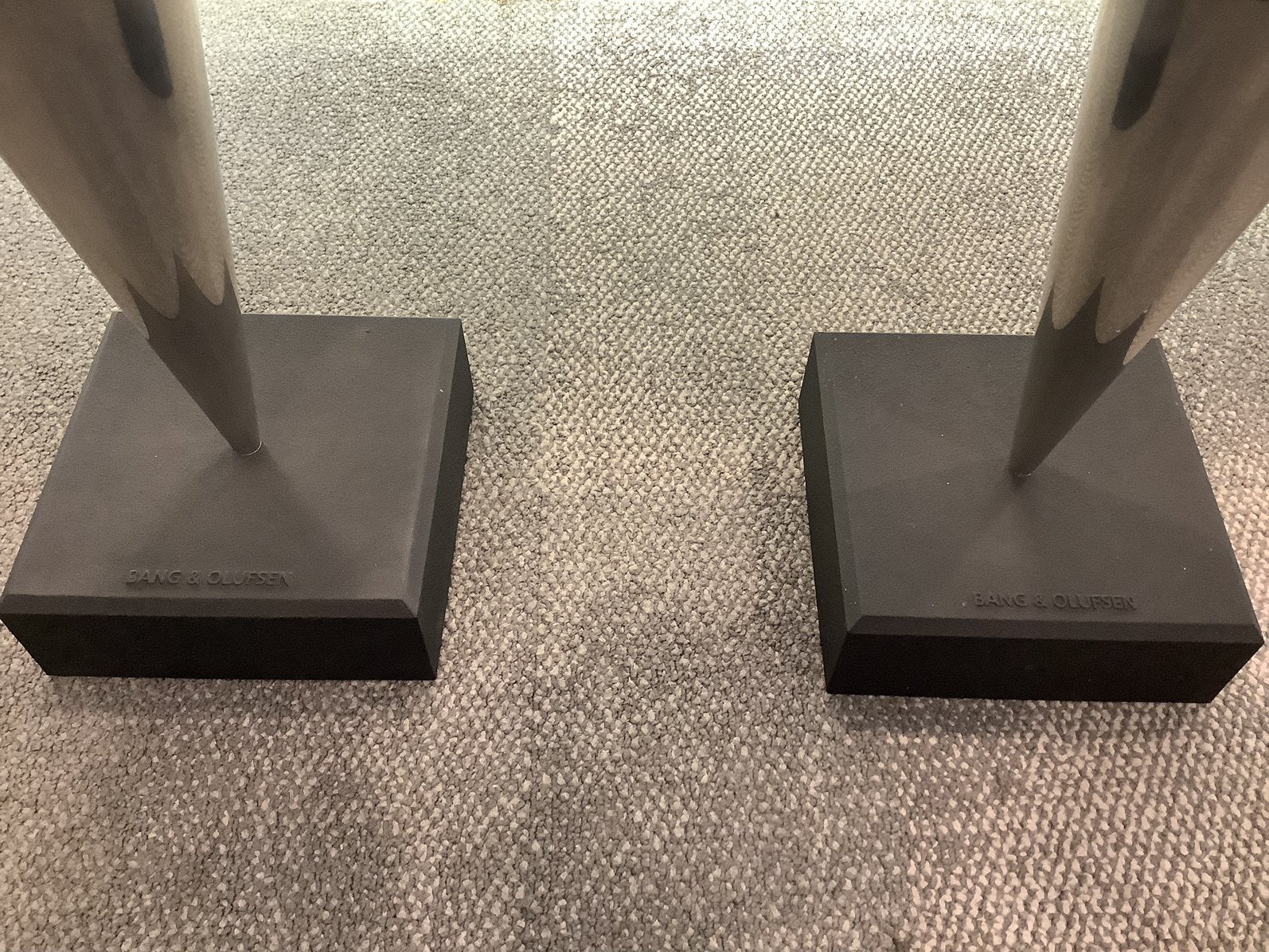 B&O Beolab 8000  Luidsprekers, Ophalen, Vloerstaande luidspreker, Www.bang-olufsen.com, Denemarken