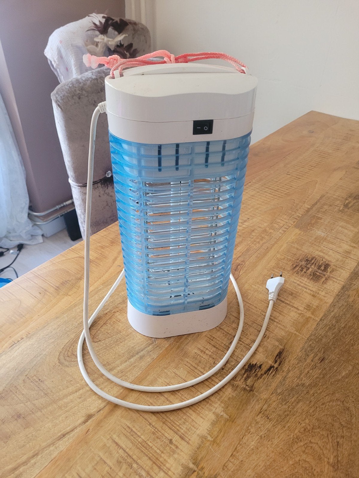 Elektrische insectenverdelger / muggenlamp, Ophalen