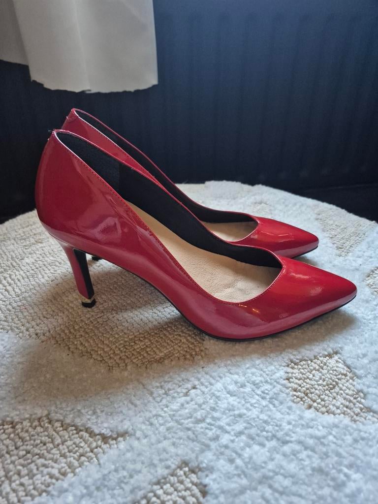 Nette dames schoenen met naaldhak ( Manfield), Ophalen, Zo goed als nieuw, Zwart, Sneakers of Gympen