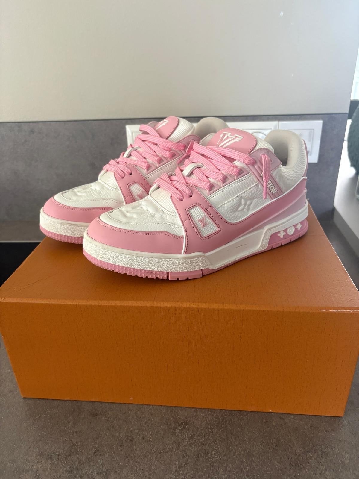 Louis Vuitton Dames Sneakers Maat 41 Roze/Wit, Ophalen of Verzenden, Zo goed als nieuw, Roze, Sneakers of Gympen