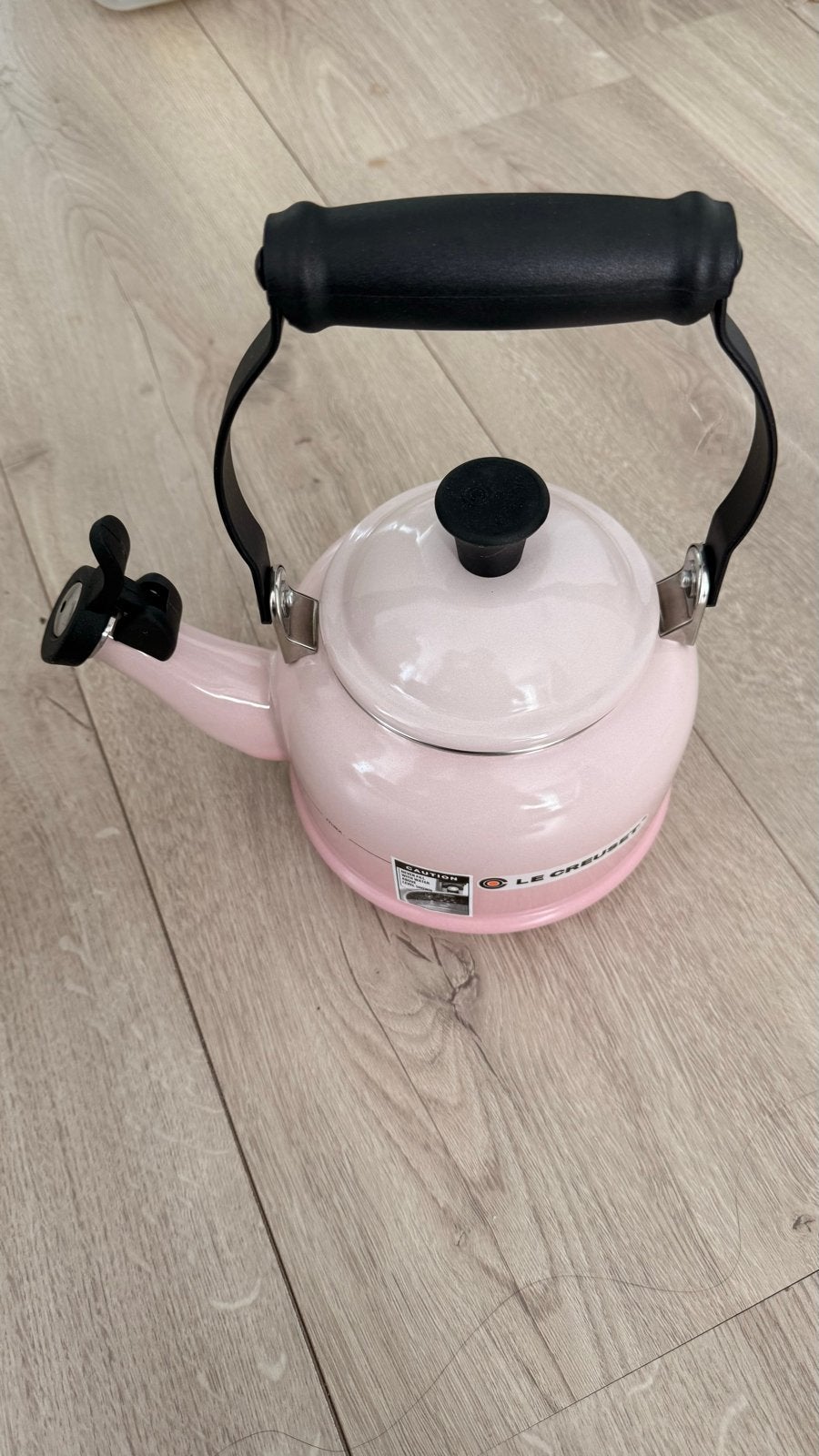 Le Creuset fluitketel roze, 1 tot 2 liter, Ophalen of Verzenden, Zo goed als nieuw