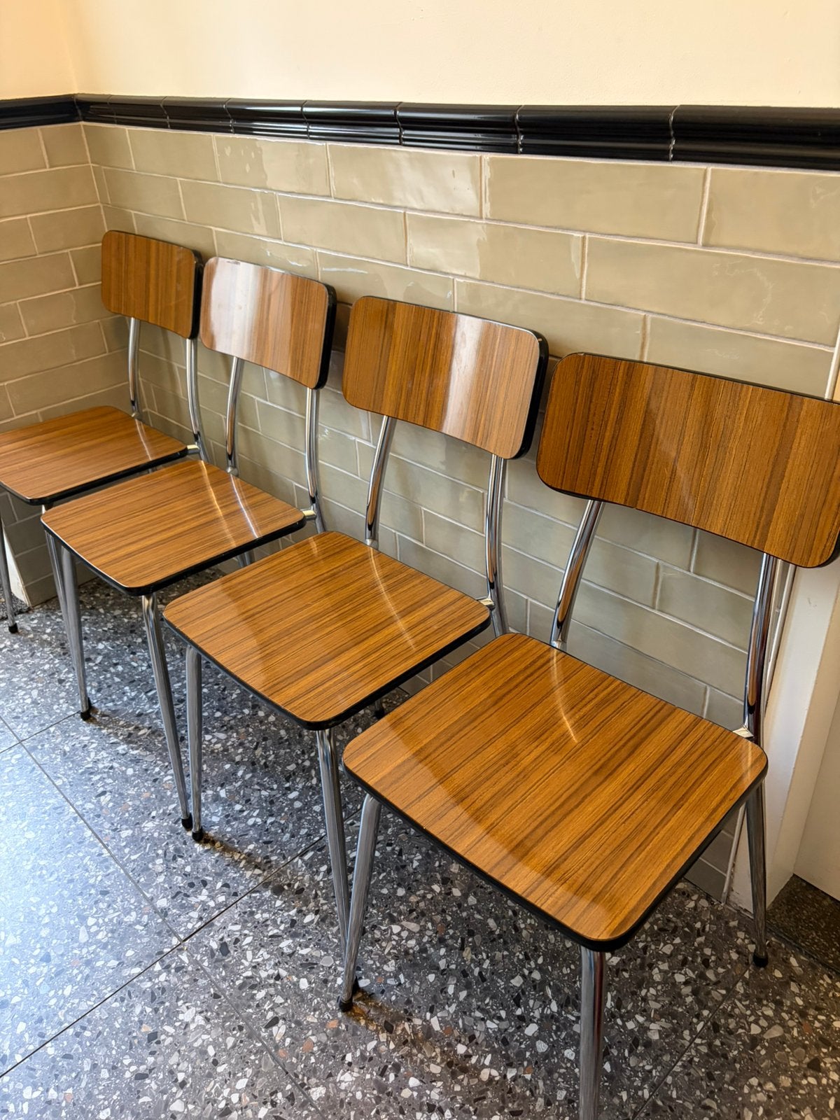 Gave vintage set van 4 formica keuken stoelen izgst, Huis en Inrichting, Ophalen, Zo goed als nieuw