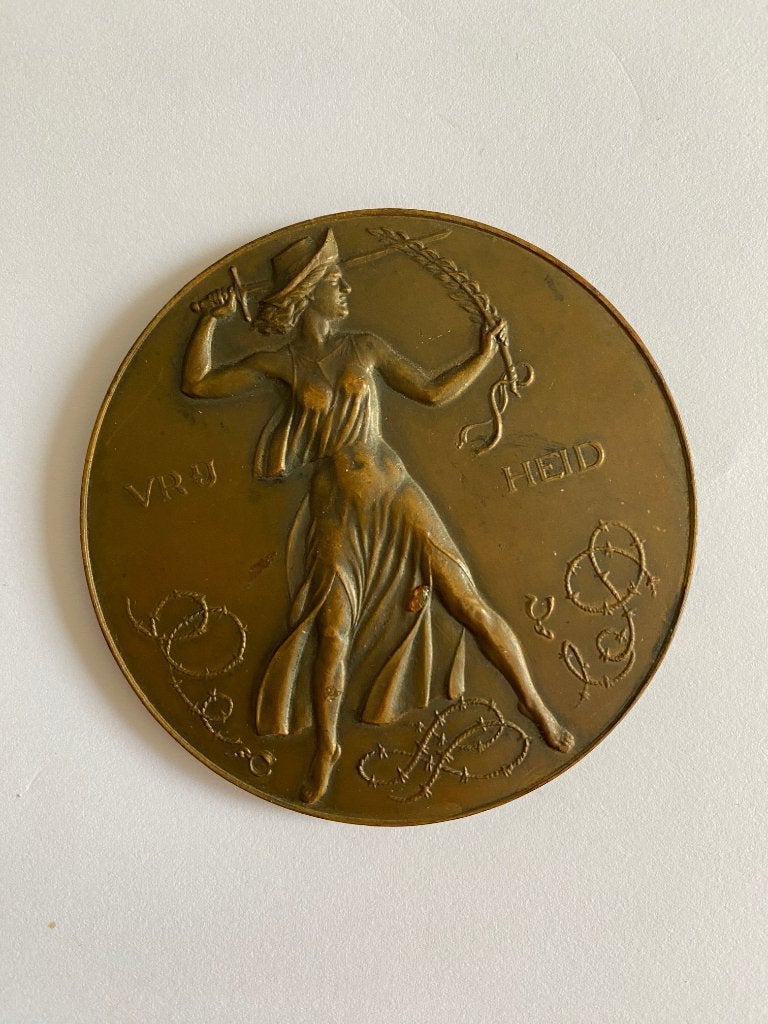 GEDENKPENNING JE MAINTIENDRAI 5 MEI 1945, Verzenden, Overige materialen