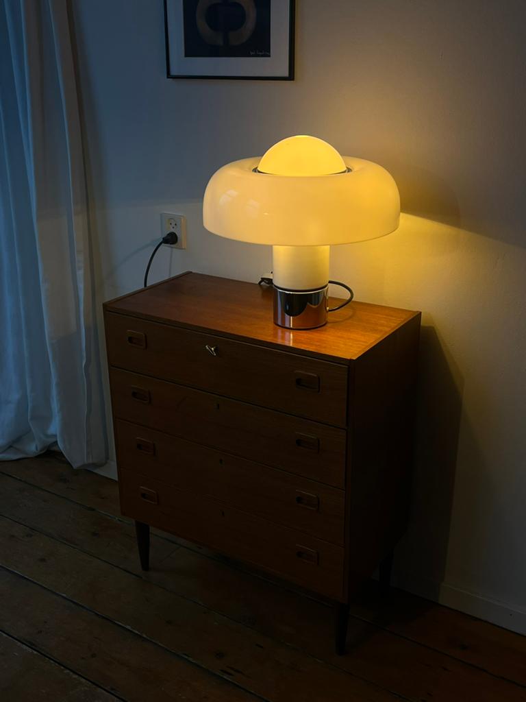 Luigi Massoni voor Harvey Guzzini Brumbury tafellamp wit, Gebruikt, Ophalen of Verzenden, Mid century italiaans design, Minder dan 50 cm