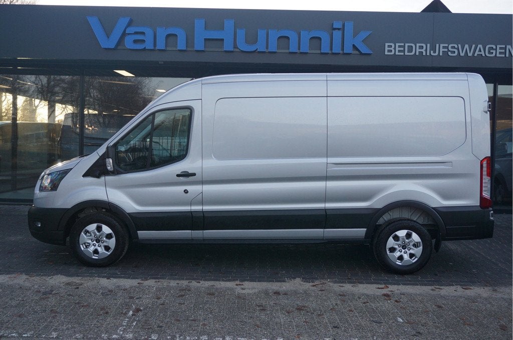 Ford Transit 350L 130PK L3H2 BPM VRIJ! Sync4 Navi, 360 Camer, Voorwielaandrijving, 4 cilinders, Met garantie (alle), 2800 kg