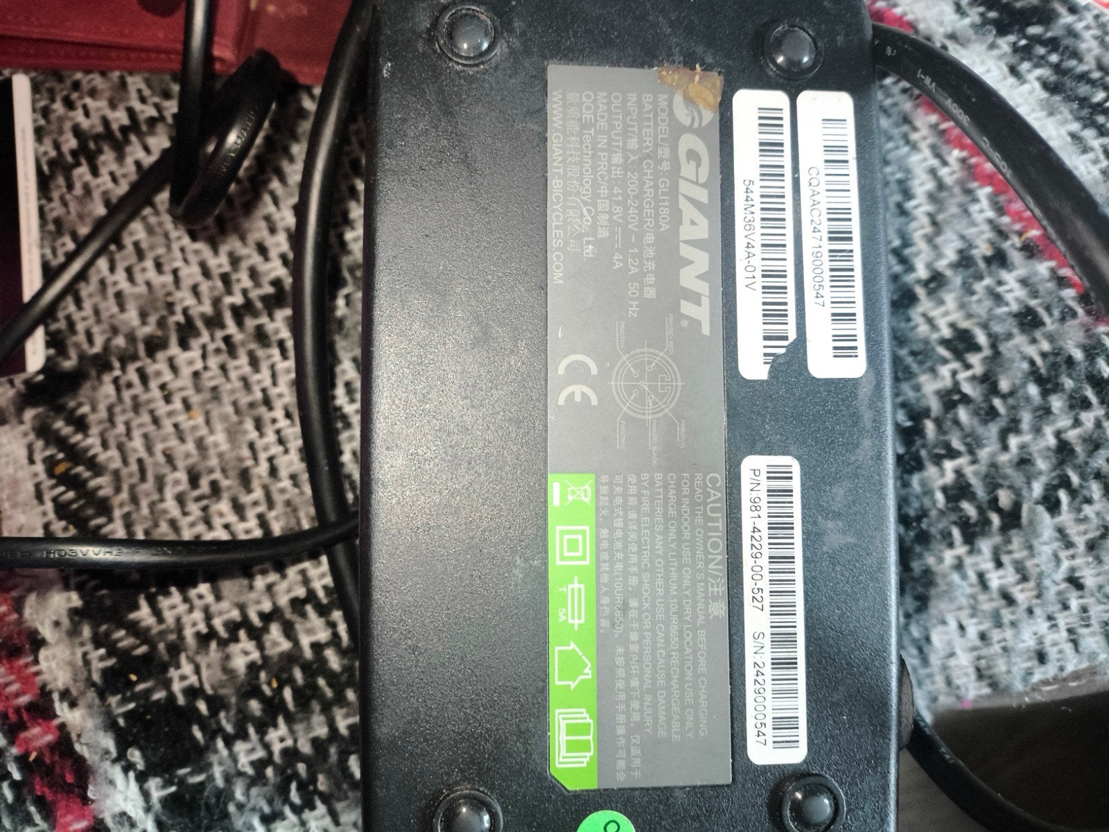 Giant Fiets Oplader 41.8V 4A voor 5-pins aansluiting, Gebruikt