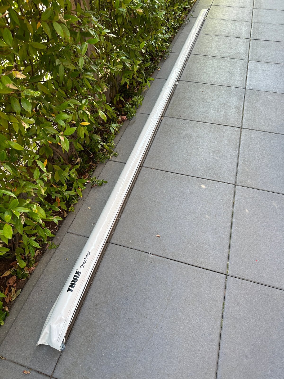 Thule Omnistore 1200 425 breed mistic grey, Caravans en Kamperen, Ophalen, Gebruikt