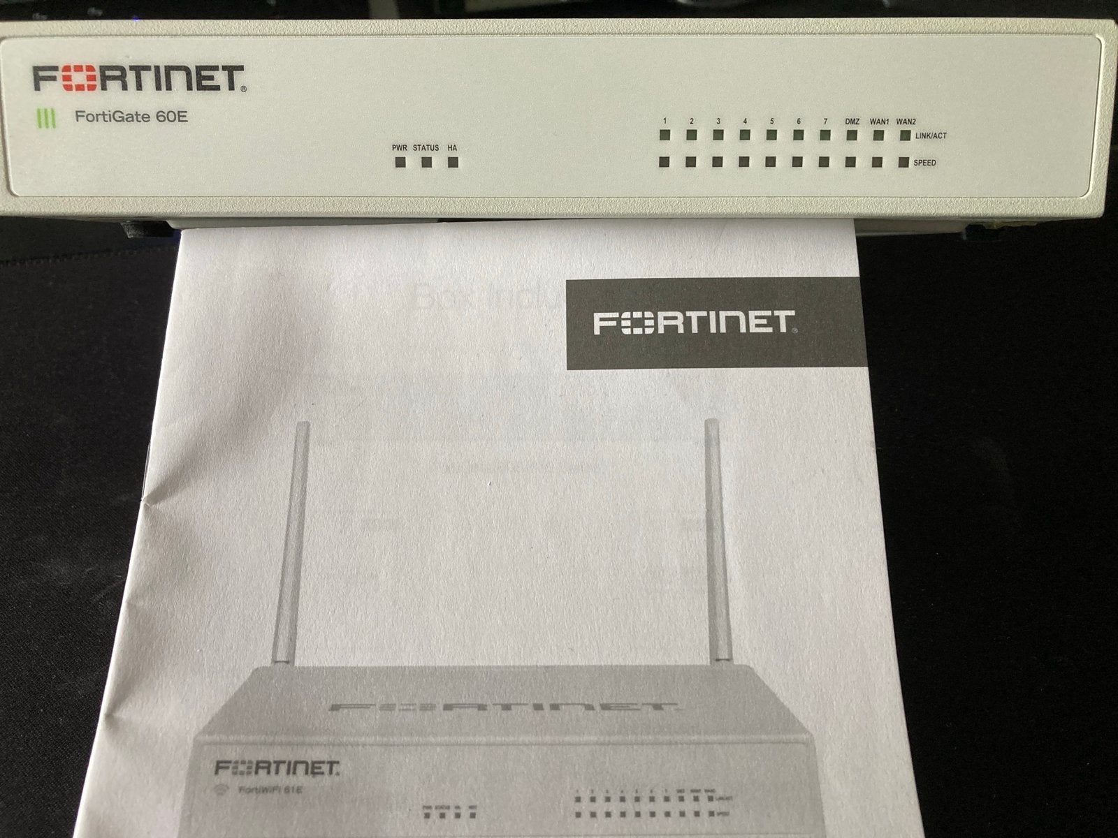 Fortigate 60E Firewall/Router, Computers en Software, Ophalen of Verzenden, Gebruikt, Router