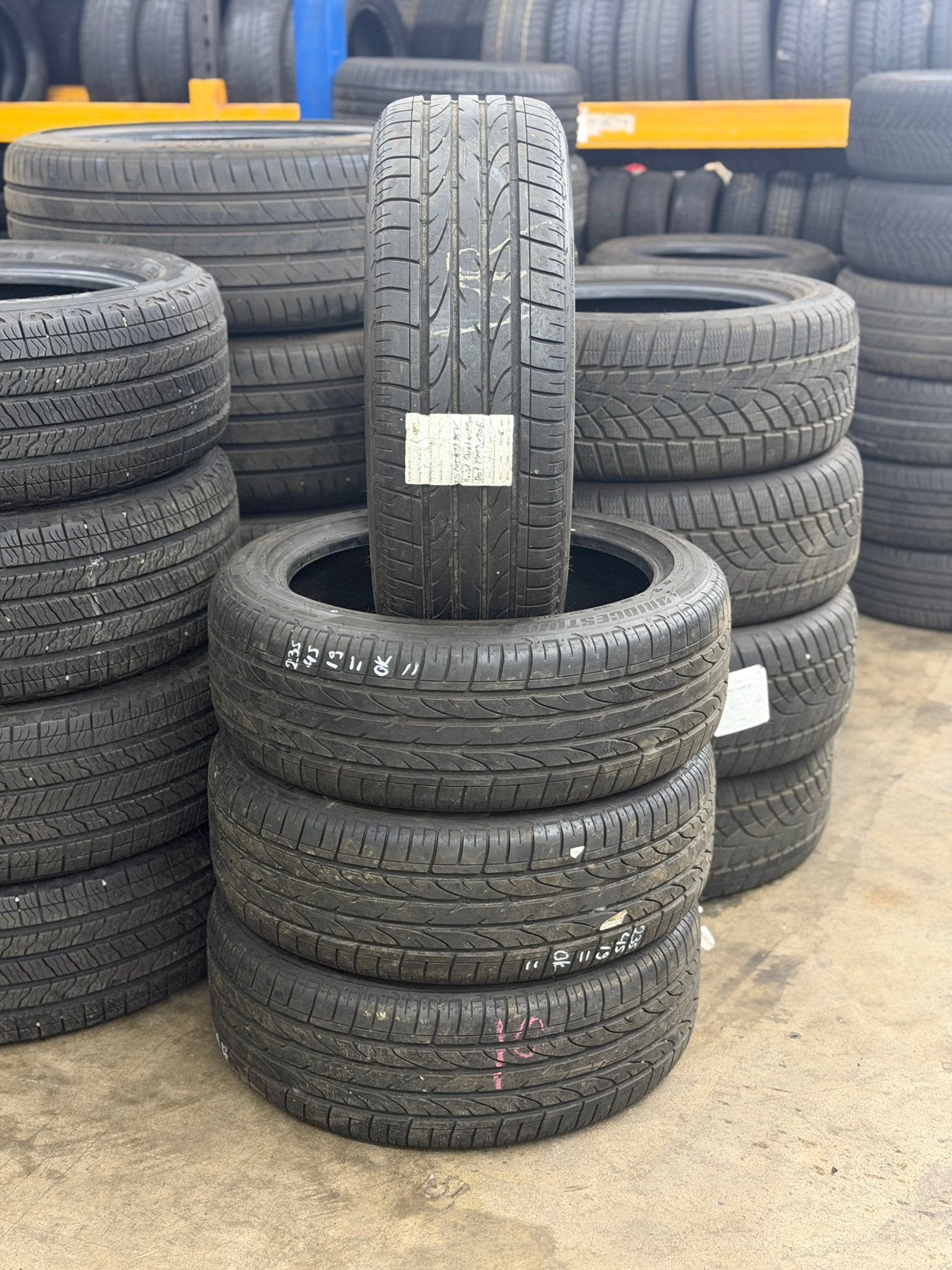 4x 235 45 19 bridgestone zomer zgan €80 pst all incl, Ophalen, Zomerbanden, Band(en)