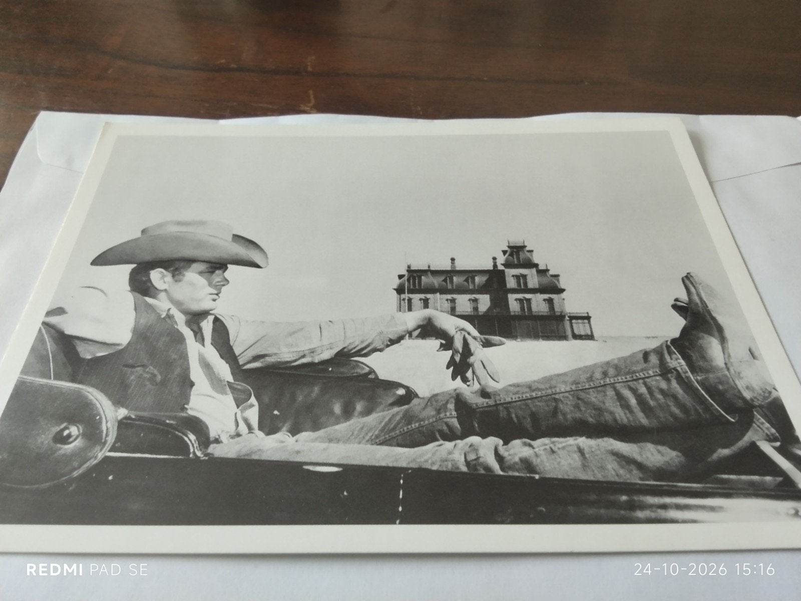 Glenn Conway als James Dean in 'Giant' - Zwart-wit foto, Ophalen of Verzenden, Nieuw, Foto of Kaart