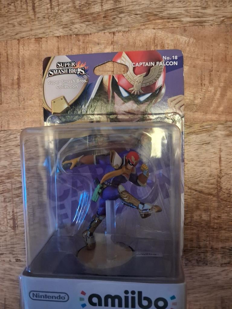 Amiibo captain falcon, 3 spelers of meer, Ophalen of Verzenden, Zo goed als nieuw, Vanaf 3 jaar