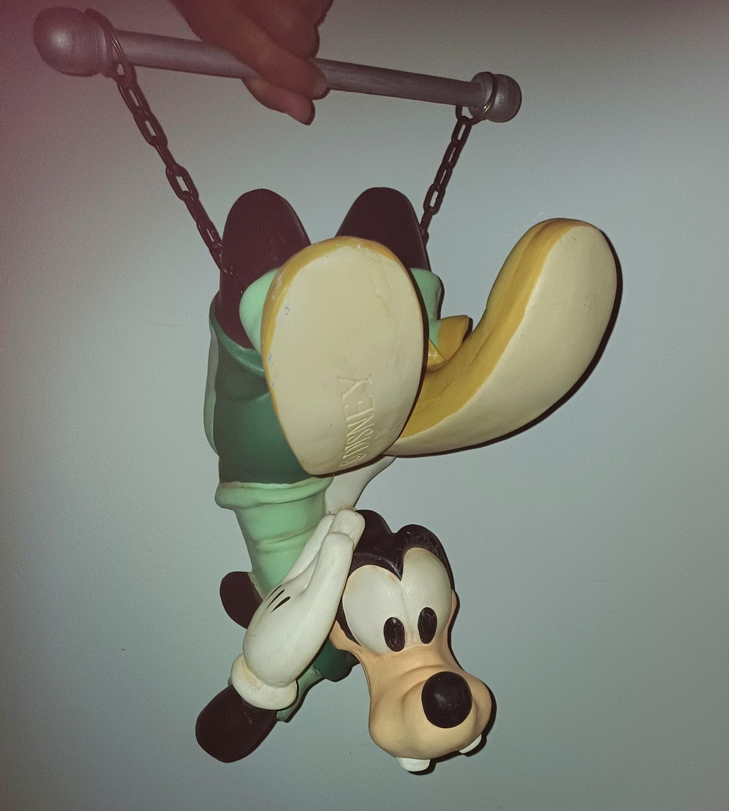 Goofy hangend aan trapeze., Ophalen of Verzenden, Goofy of Pluto, Beeldje of Figuurtje