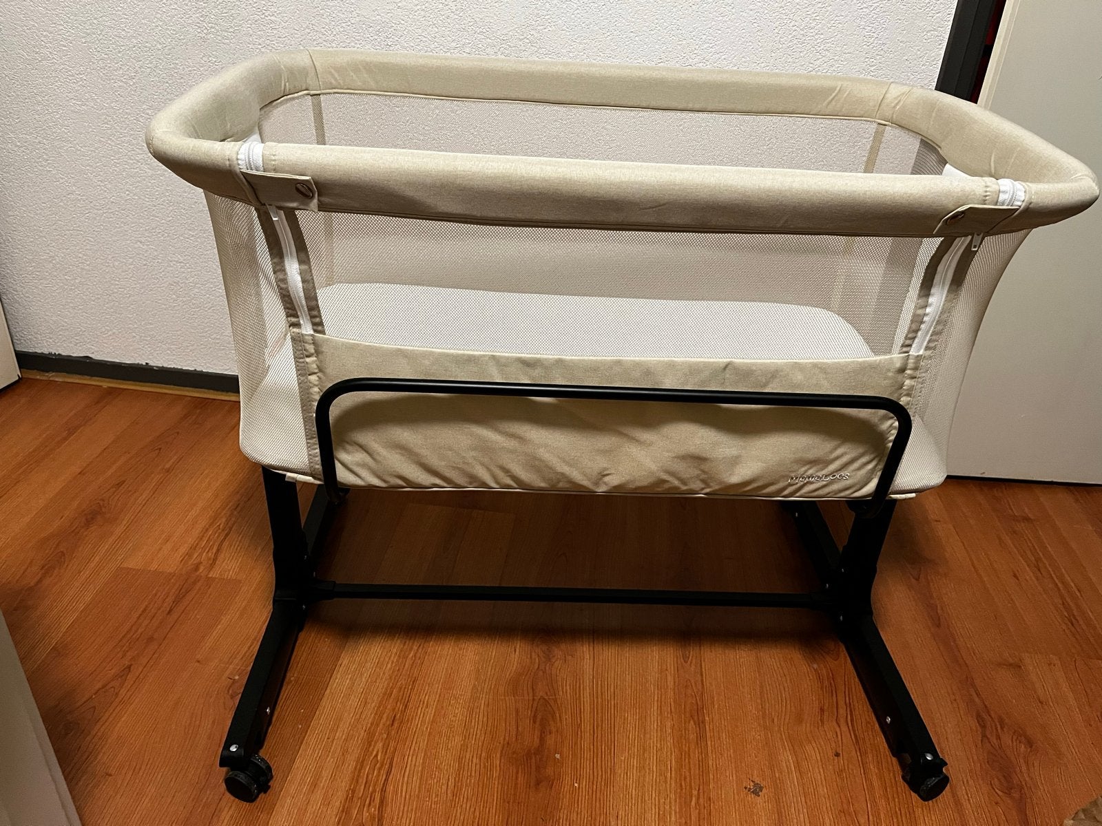MamaLoes Noé Beige Co-Sleeper Wieg aan Bed, Ophalen, Zo goed als nieuw, Wieg