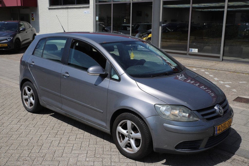 Volkswagen Golf Plus 1.6 FSI 116pk Optive 3/ Export/No APK, Auto's, Volkswagen, Stof, Gebruikt, Zwart, 4 cilinders