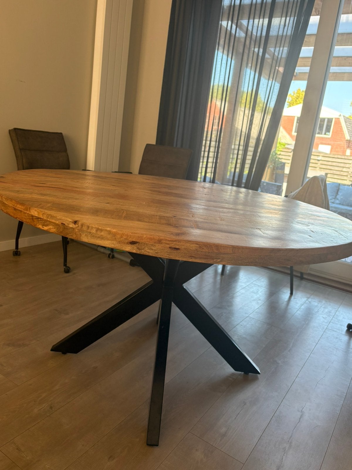 Nette mango houten eettafel, Ophalen, Zo goed als nieuw, Rond, 100 tot 150 cm