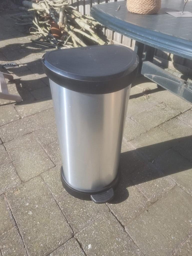 Curver halfronde pedaalemmer - 40L, Huis en Inrichting, Woonaccessoires | Prullenbakken, Ophalen, Kunststof, Met pedaal, 50 tot 75 cm