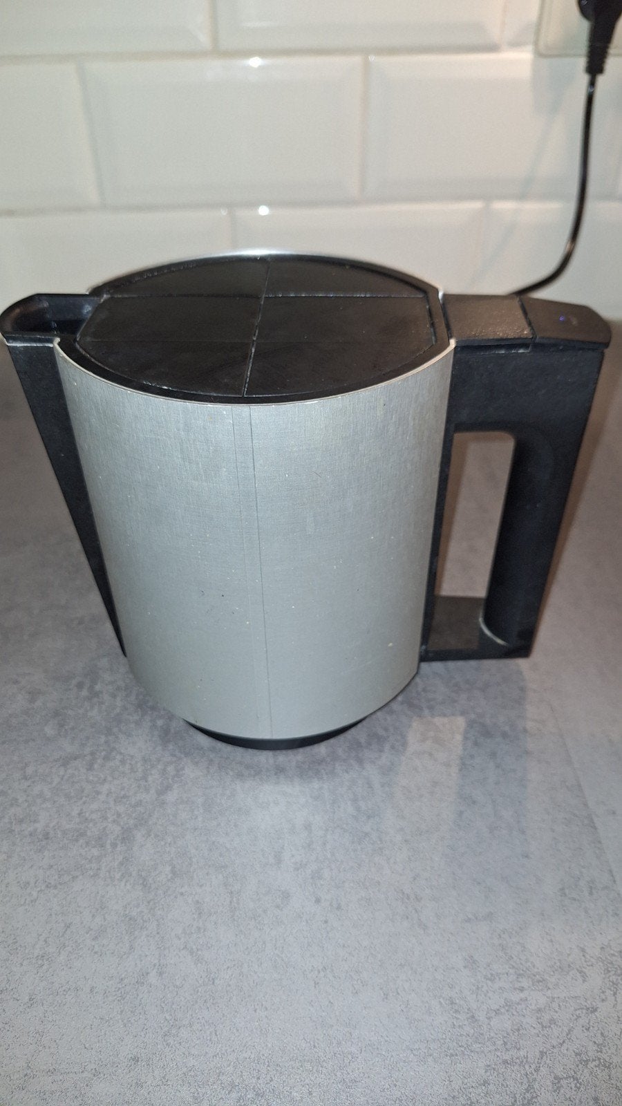 Design waterkoker Jacob Jensen - Stijlvol en functioneel, 1 tot 2 liter, Ophalen of Verzenden, Gebruikt, Draadloos
