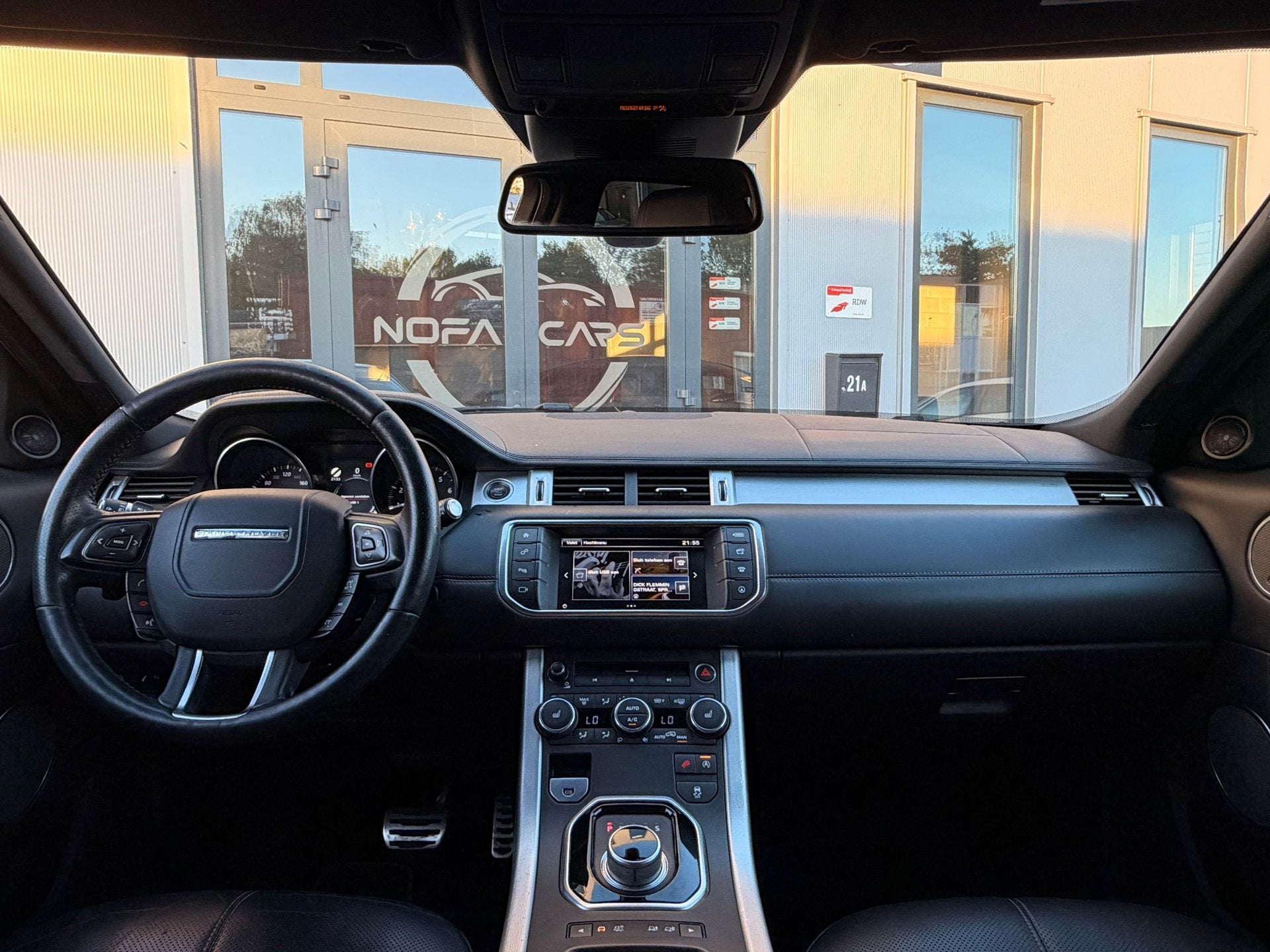 Land Rover Range Rover Evoque 2.0 Si4 Autobiography, Auto's, 4 cilinders, Met garantie (alle), Wit, Leder