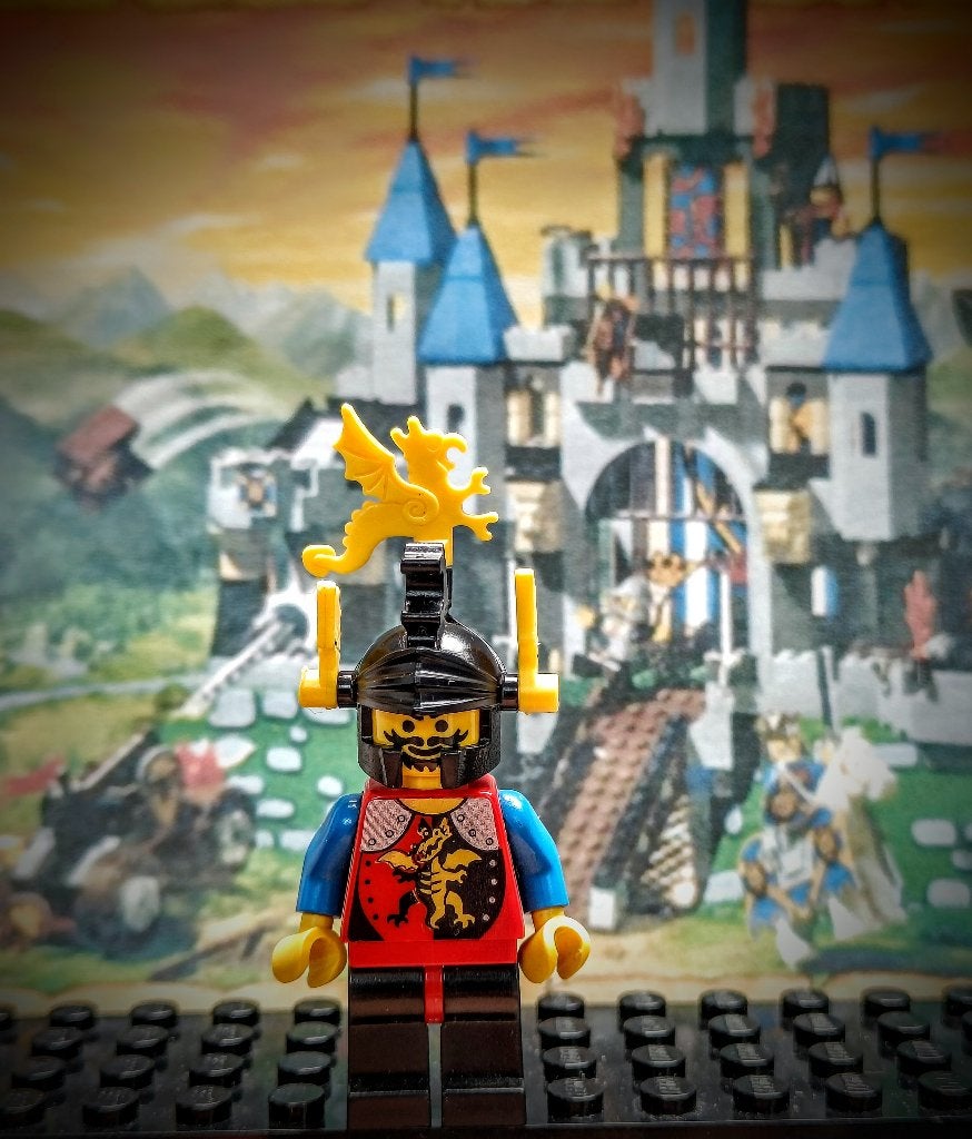 Lego Dragon Knight 2 - Black Legs with Red Hips,Black Dragon, Gebruikt, Lego, Ophalen of Verzenden, Minifiguur
