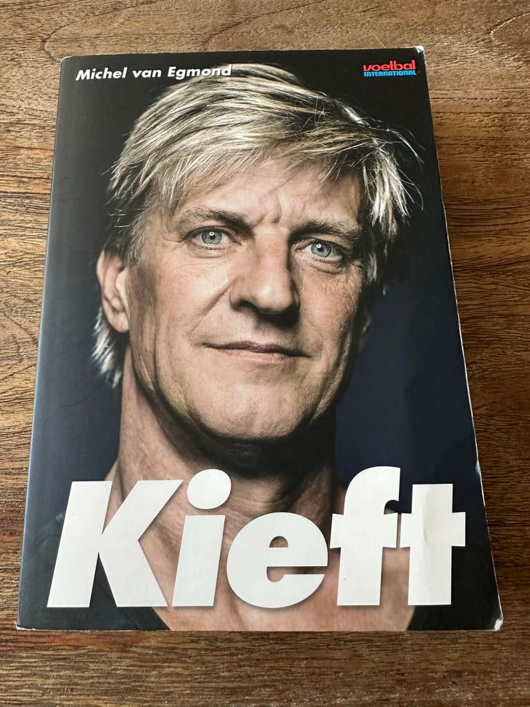 Kieft - Michel van Egmond (Voetbal International), Ophalen of Verzenden, Zo goed als nieuw, Overige sporten