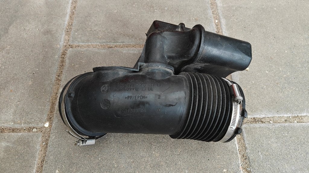 BMW e9* inlaatluchtdemper intake resonator 13717560300, Ophalen of Verzenden, Gebruikt, BMW