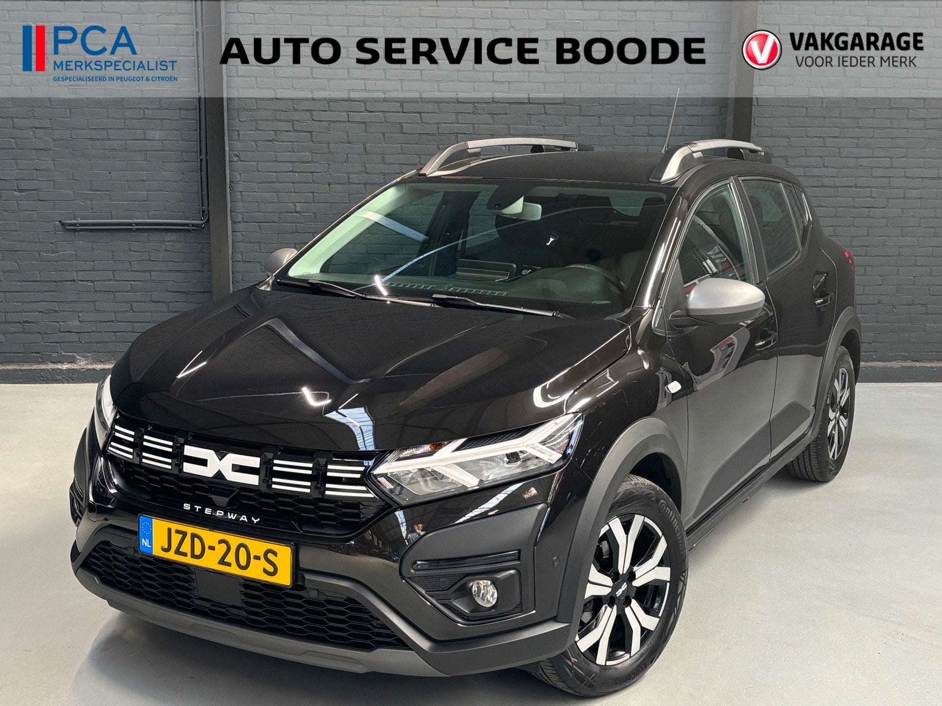 Dacia Sandero Stepway 1.0 TCe (90 pk) Comfort automaat - cam, Auto's, Stof, Gebruikt, Euro 6, Zwart