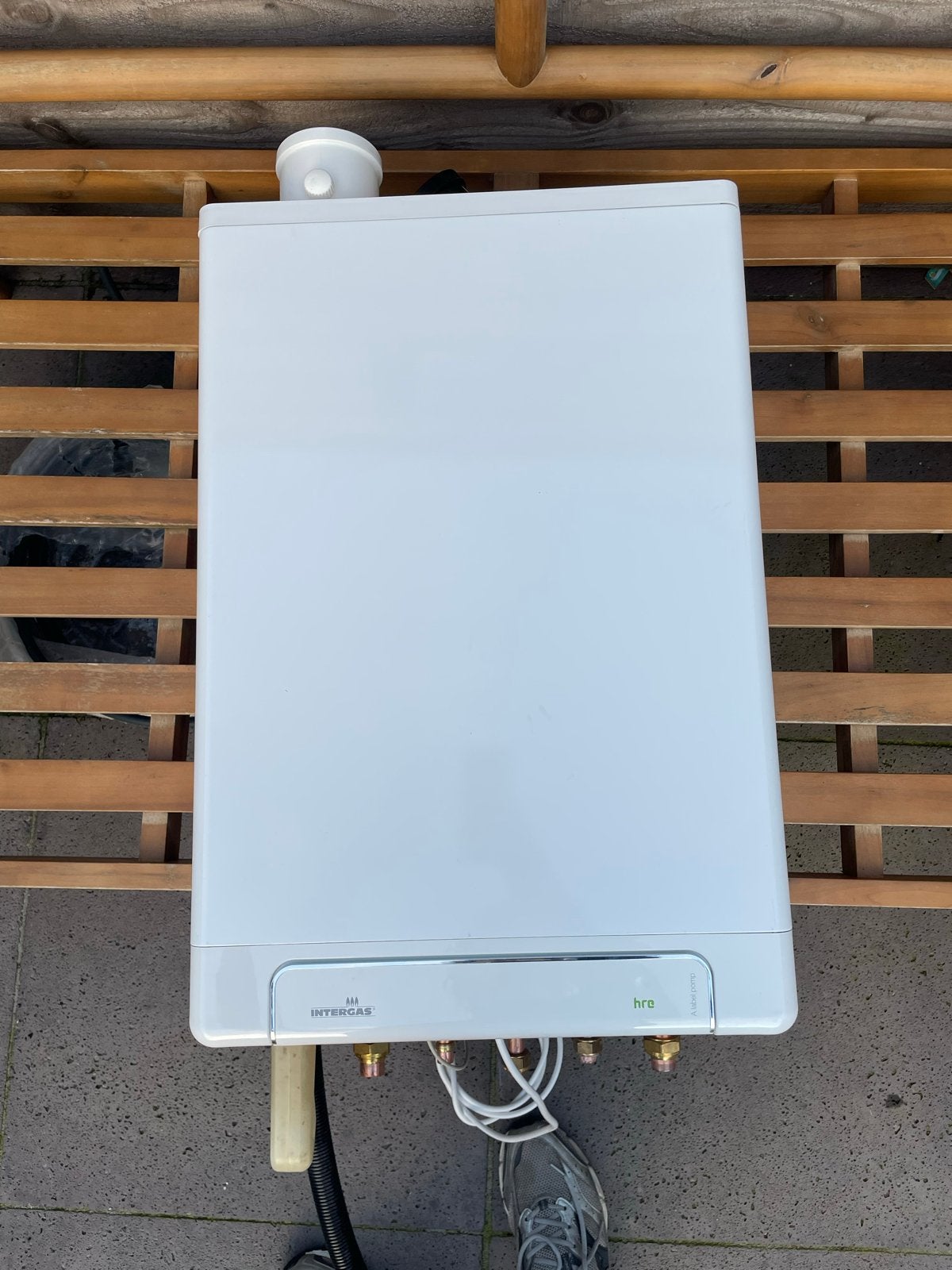 Intergas Kombi Kompakt HRE 28/24 A CV-ketel (2 jaar oud), Doe-het-zelf en Verbouw, Ophalen, Zo goed als nieuw, Cv-ketel of Combi-ketel