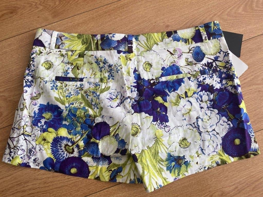 Nieuw bloemen zomer short nieuwstaat, Kleding | Dames, Broeken en Pantalons, Maat 38/40 (M), Kort, Meerkleurig, Zara