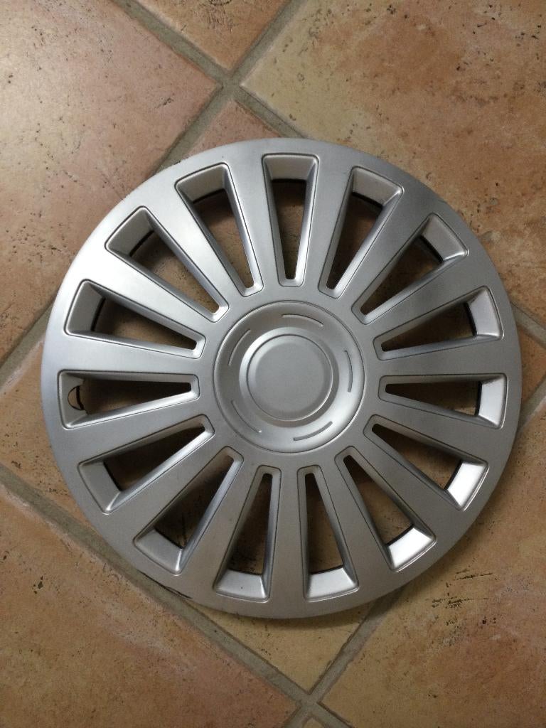Wieldop Luxury   ( 15 Inch ), Auto diversen, Wieldoppen, Ophalen of Verzenden, Gebruikt