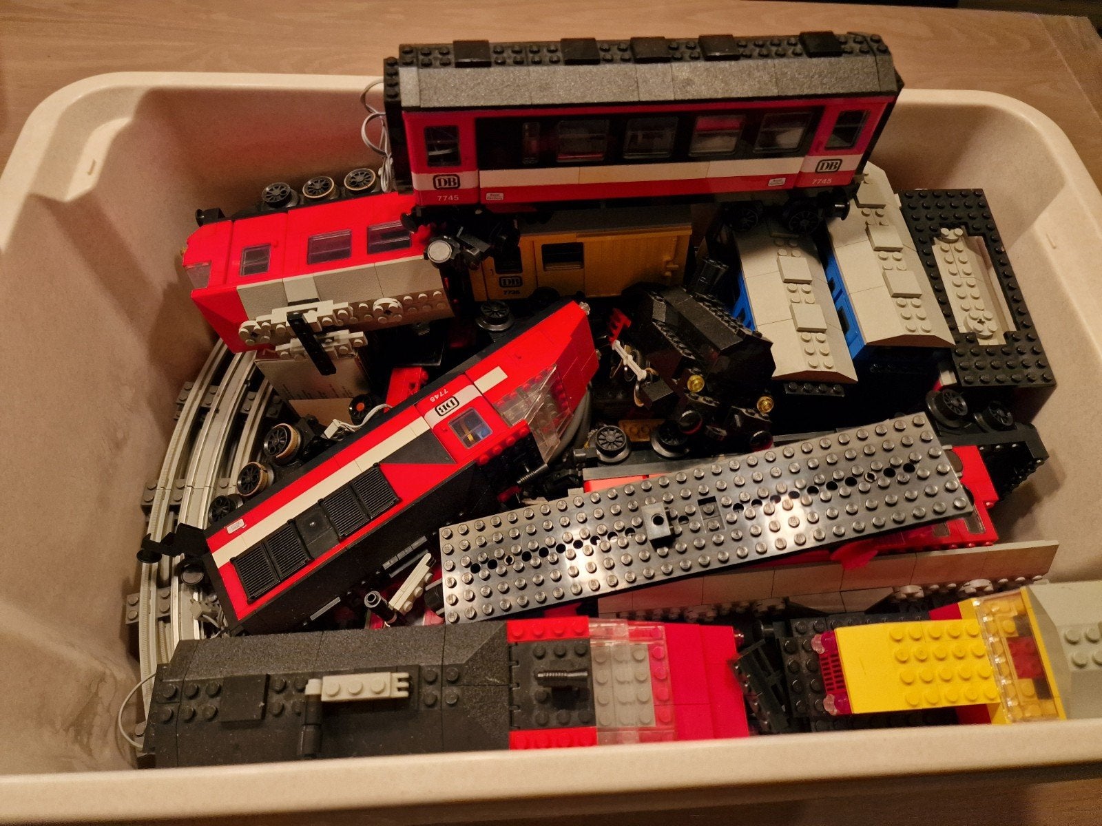 volle bak lego met diverse treinen, Ophalen of Verzenden, Gebruikt, Accessoire, Lego