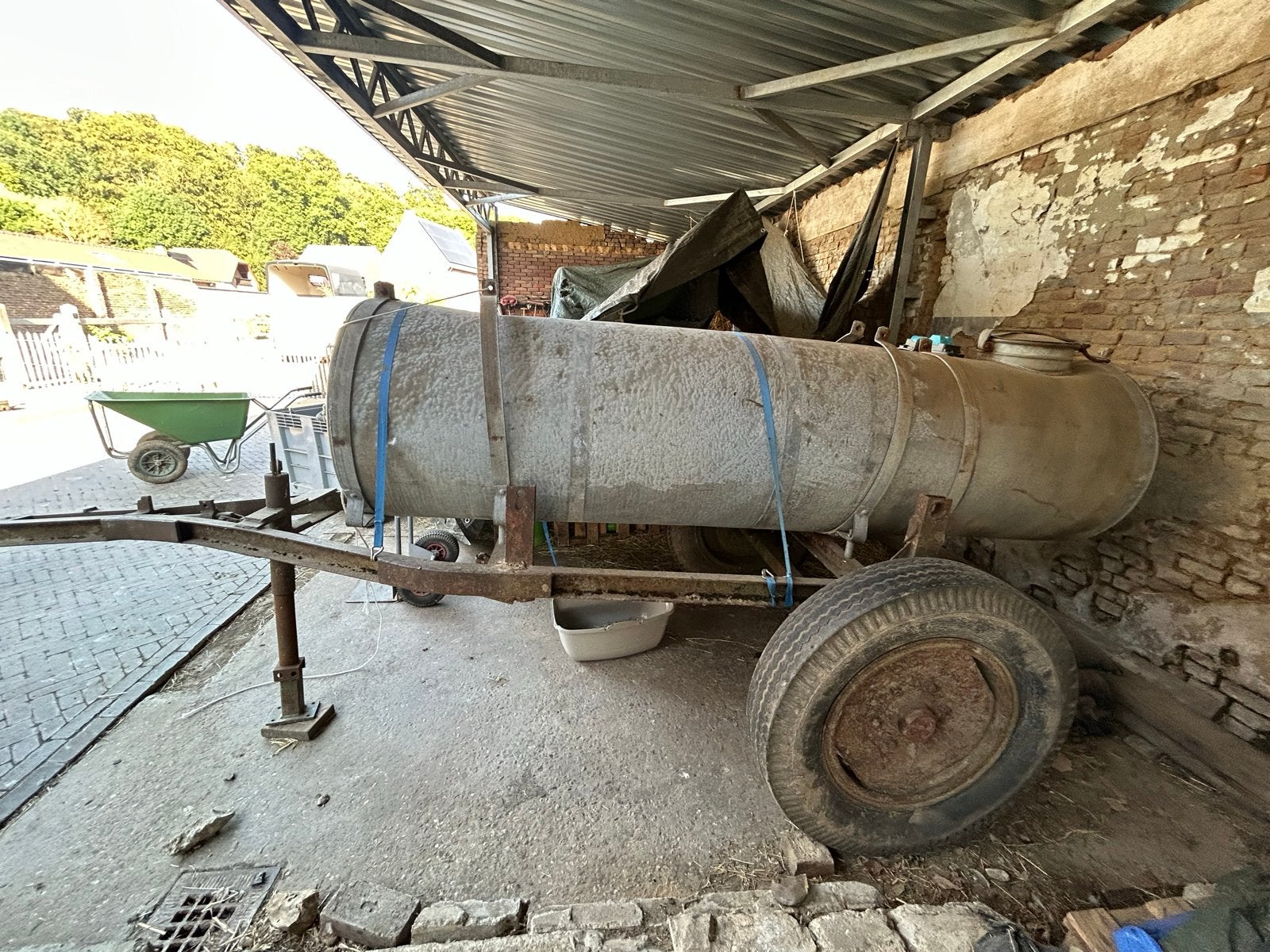 Defecte watertank 1250l op onderstel, Dieren en Toebehoren, Toebehoren