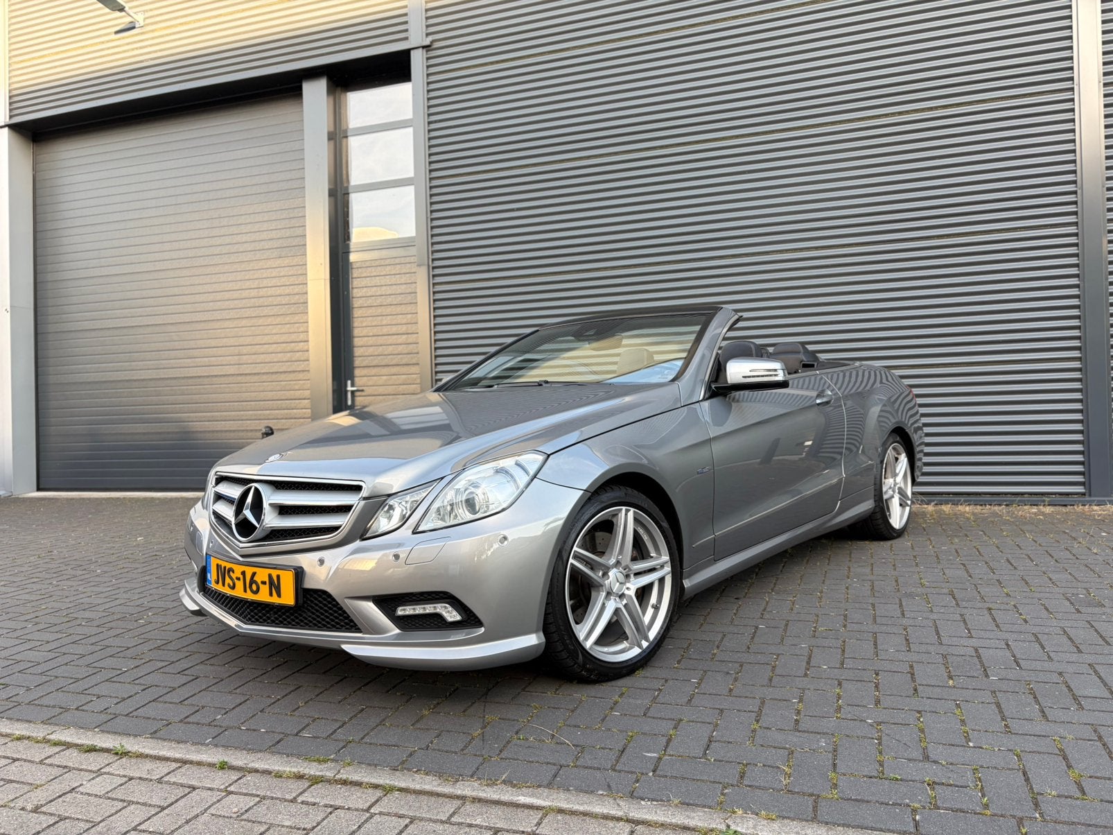Nette Mercedes-Benz E 350 Cabriolet BOMVOL!!!, Auto's, Automaat, Achterwielaandrijving, 1800 kg, Zwart