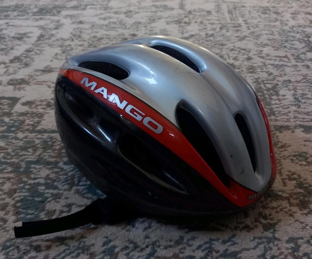 Mango fietshelm - Zilver, zwart, rood, verstelbaar, Ophalen, Gebruikt, Overige maten, Mango