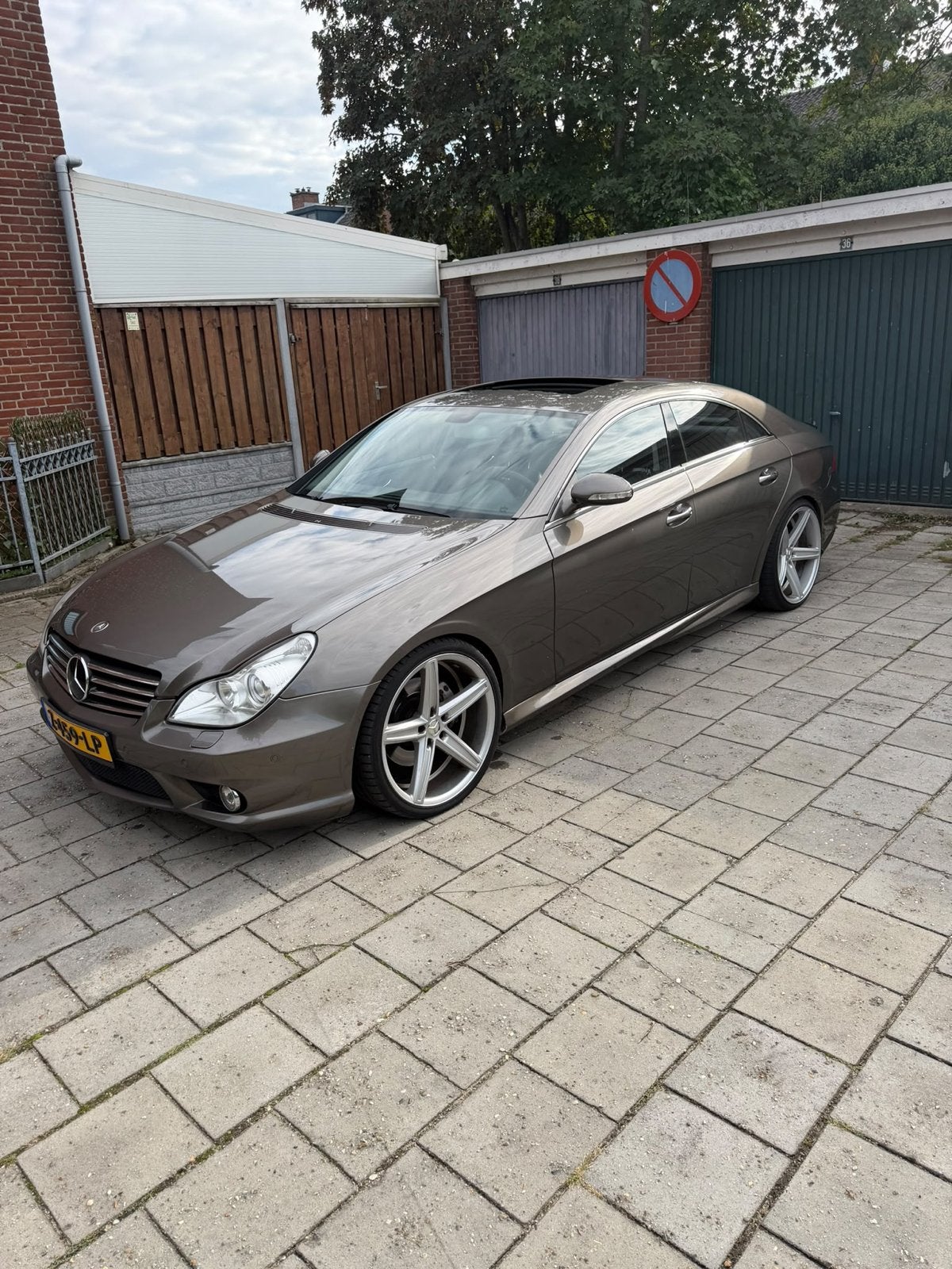 Mercedes-Benz CLS 500 bj 2004, Auto's, Automaat, Achterwielaandrijving, 4 stoelen, Leder