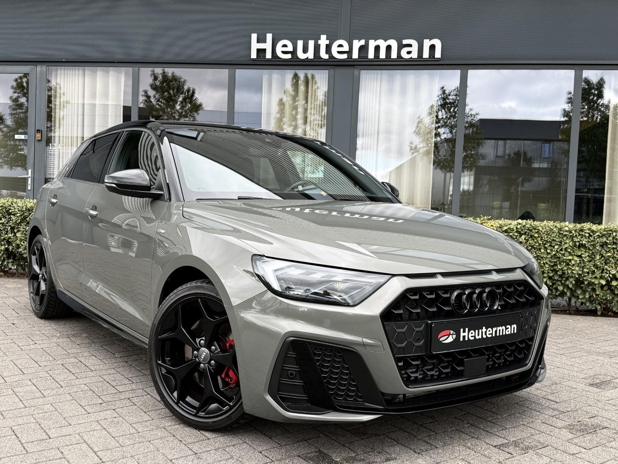 Audi A1 Sportback 40 TFSI S-Line Aut/ B&O/ Keyless/ Sfeerver, Auto's, Automatische klimaatregeling, 4 cilinders, 1984 cc, Leder en Stof