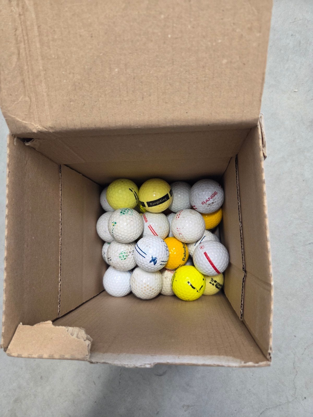 50 lake-balls, Ophalen of Verzenden, Bal(len)