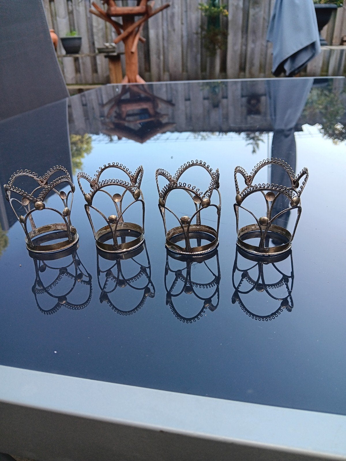 Set van 4 antieke metalen eierdopjes, Ophalen of Verzenden