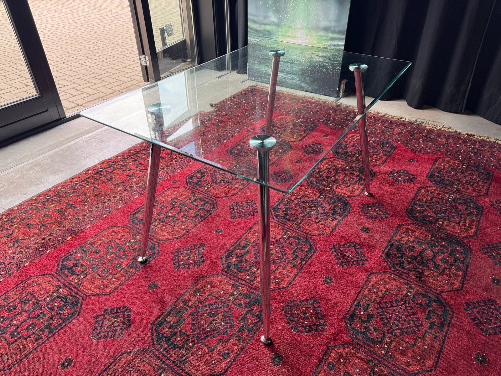 Stijlvolle Glazen Designtafel met Chromen Poten, Ophalen, 100 tot 150 cm, 50 tot 100 cm, Vier personen